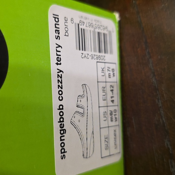 NEW in Box RARE Spongebob Squarepants Crocs - Picture 6 of 6